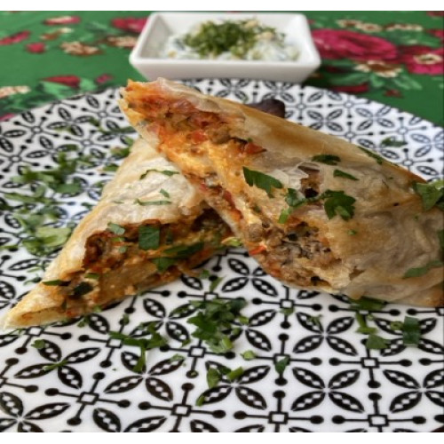Burek z pikantną jagnięciną